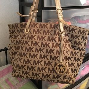 SOLD❌❌Michael Kors Purse